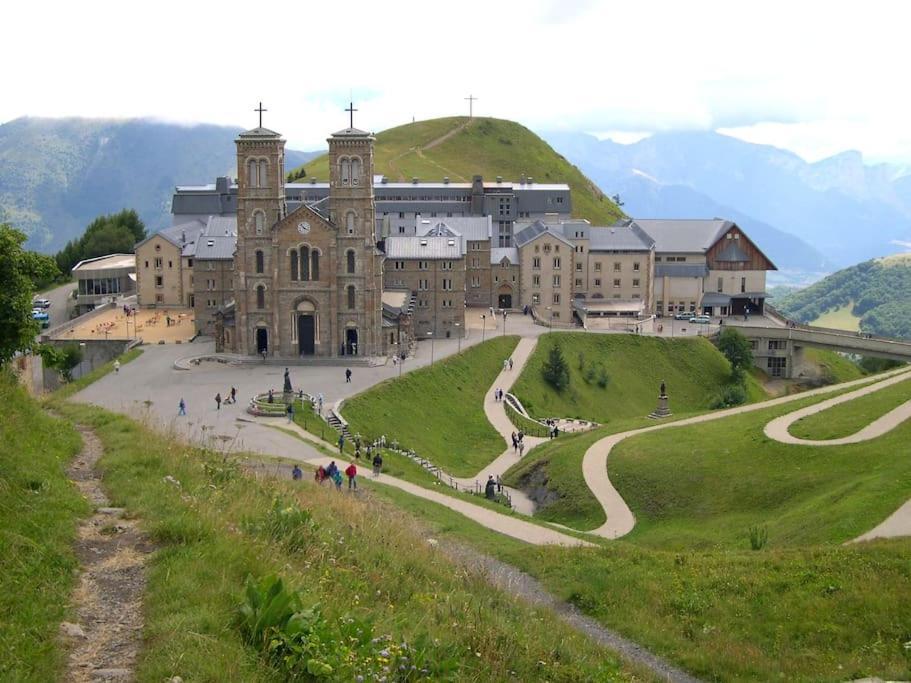 Chambre Ou Gite Dans Une Maison De Montagne - De Suzon A Zelie Entraigues  Esterno foto